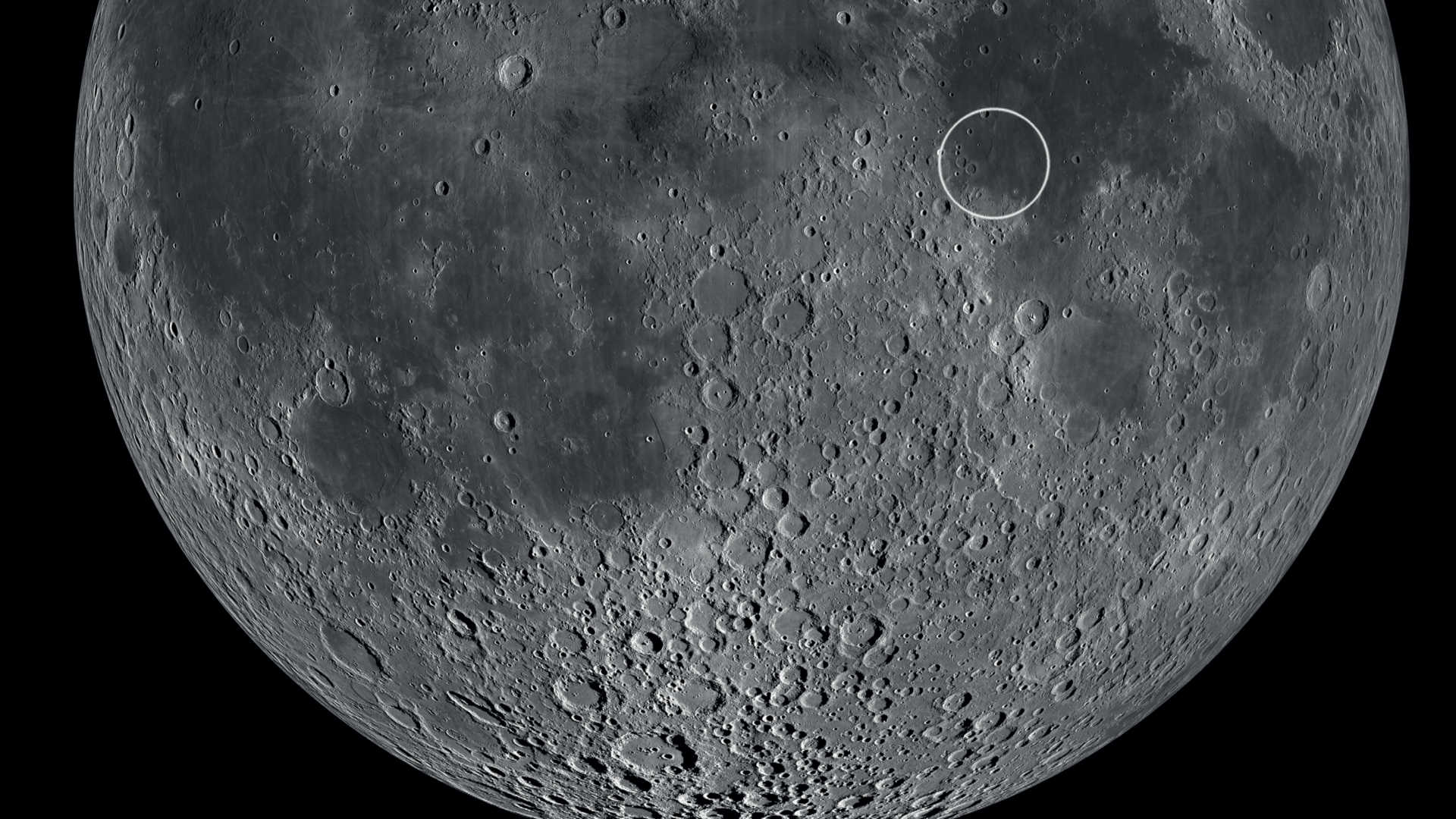 Au sud-ouest de la Mare Tranquillitatis se trouve le site d’alunissage où les premiers hommes ont marché sur la Lune. NASA/GSFC/Arizona State University