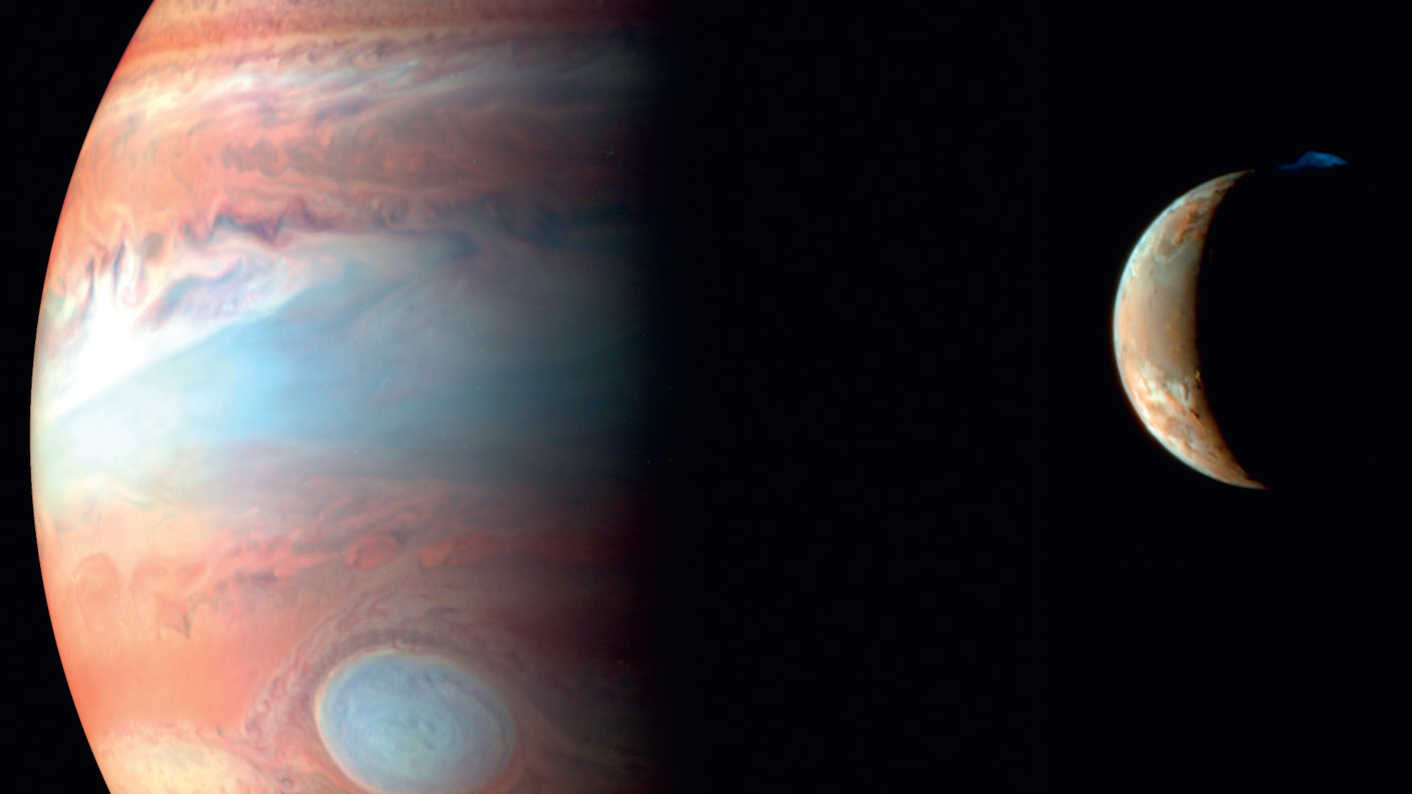 Io, la lune la plus intérieure, entoure la géante gazeuse Jupiter à une distance de 421 600 km. NASA/JPL-Caltech
