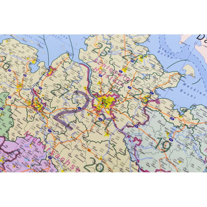 Carte géographique GeoMetro Deutschland politisch mit Postleitzahlen PLZ (84 x 114 cm)